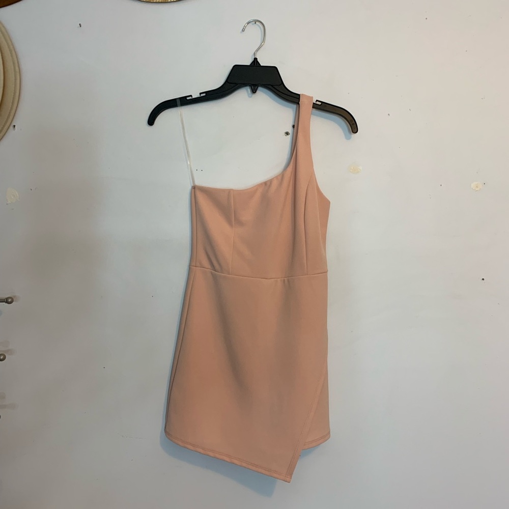 One shoulder blush romper